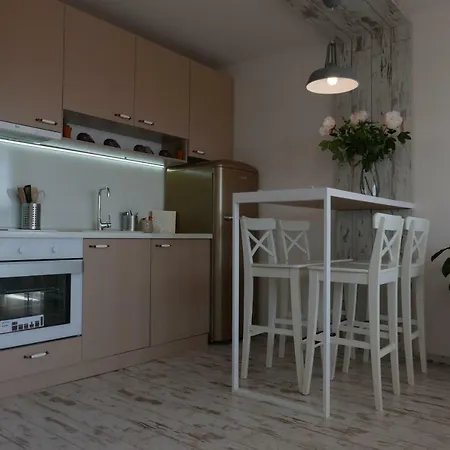 Charmful New Flat With Hill View * Φιλιππούπολη